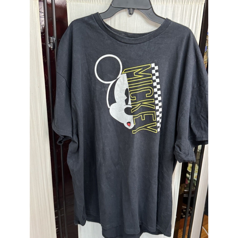 Disney Mickey Mouse Racing Graphic T-Shirt Men's XXL 2XL Black Checkered Flag